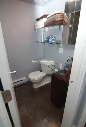 12 Stoneholm St, Fenway