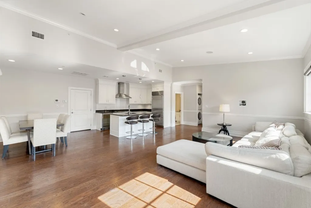 616 East 4th St, South Boston