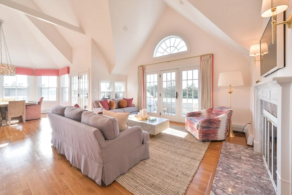 63 Monomoy Rd, Monomoy