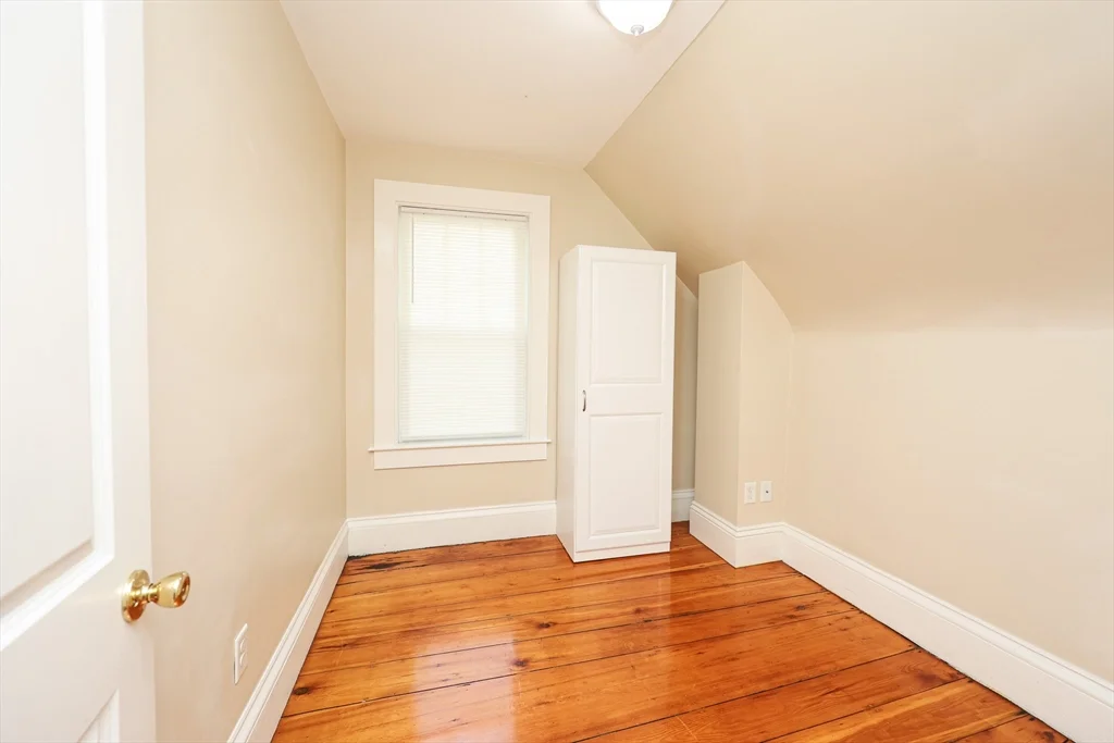 50 Front St, Braintree