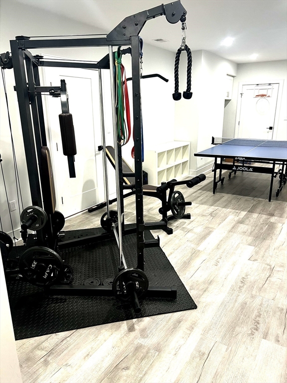 19 Shute Path, Newton Center