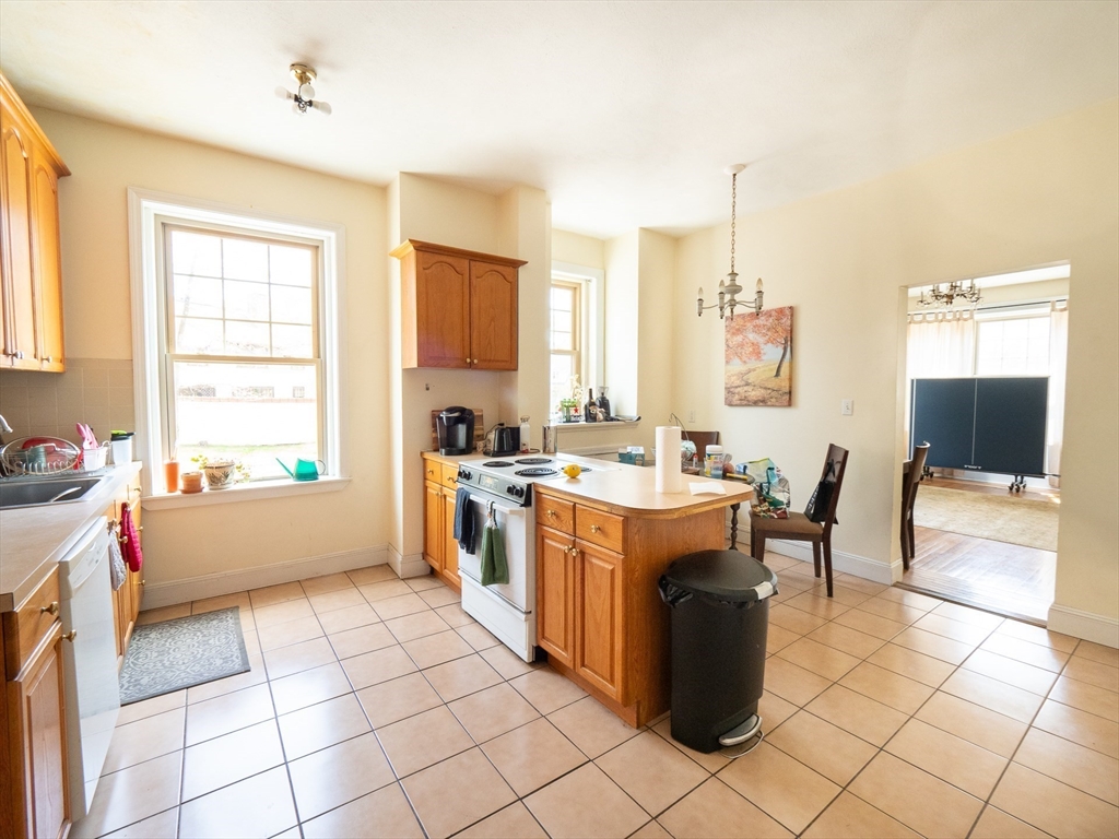 481 Boylston St, Brookline