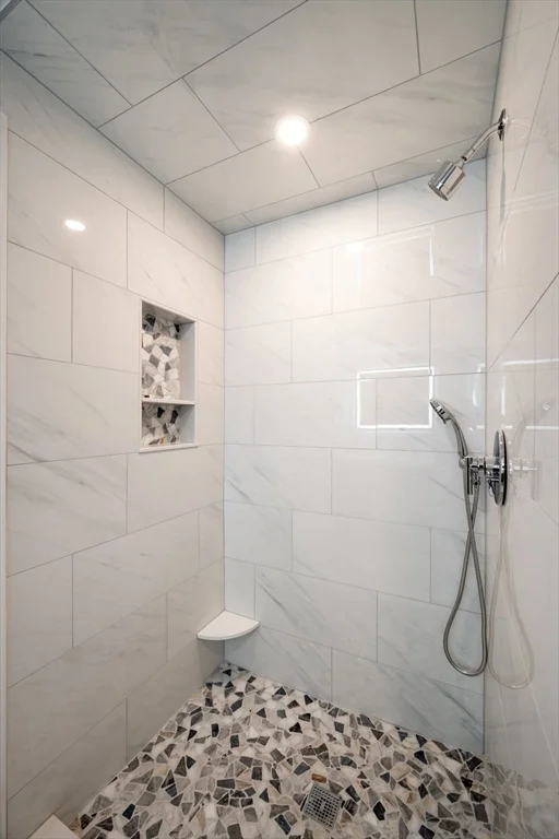 60 Ellsworth Rd, Peabody