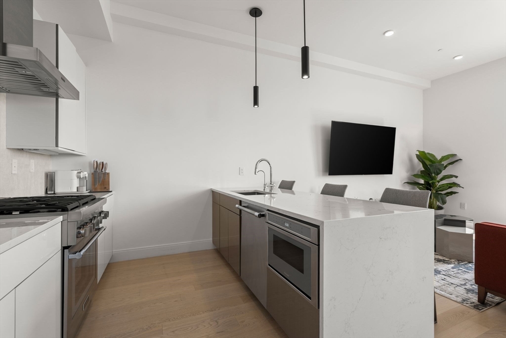 20 W 5th, South Boston