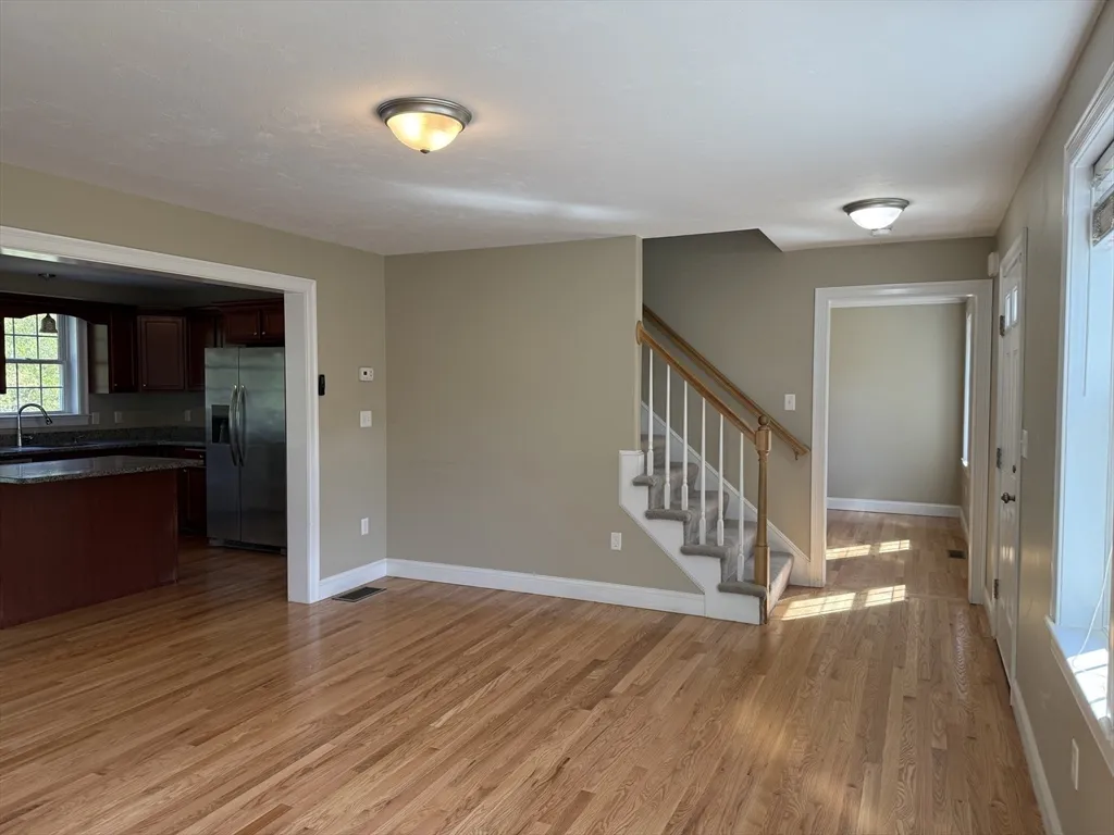 55 Wenham Rd, Carver