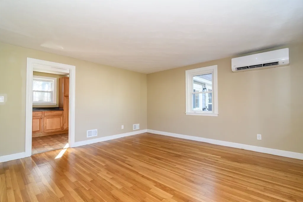 7 Ferndale Rd, Natick