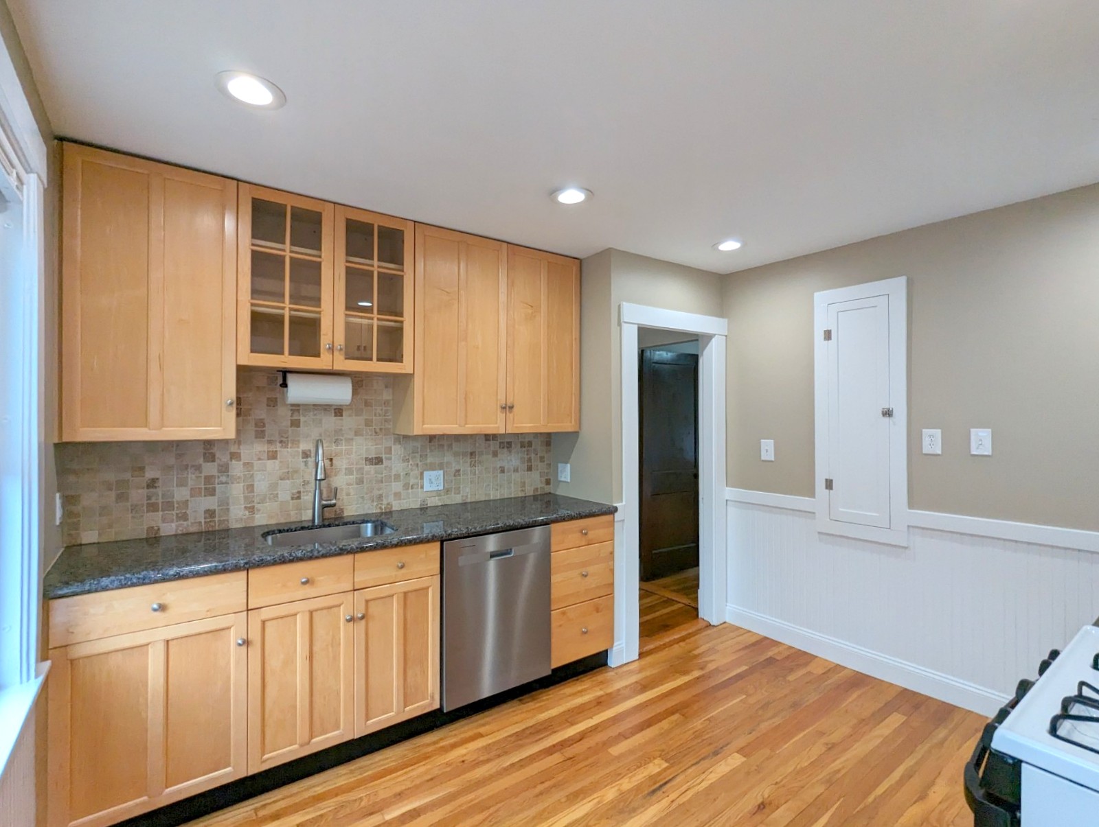 13 Kimball Rd, Watertown