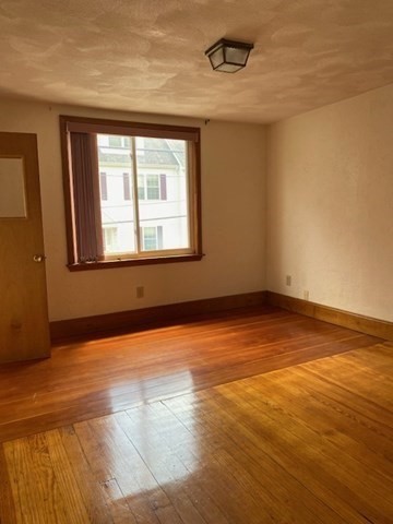 92 Myrtle St, Medford