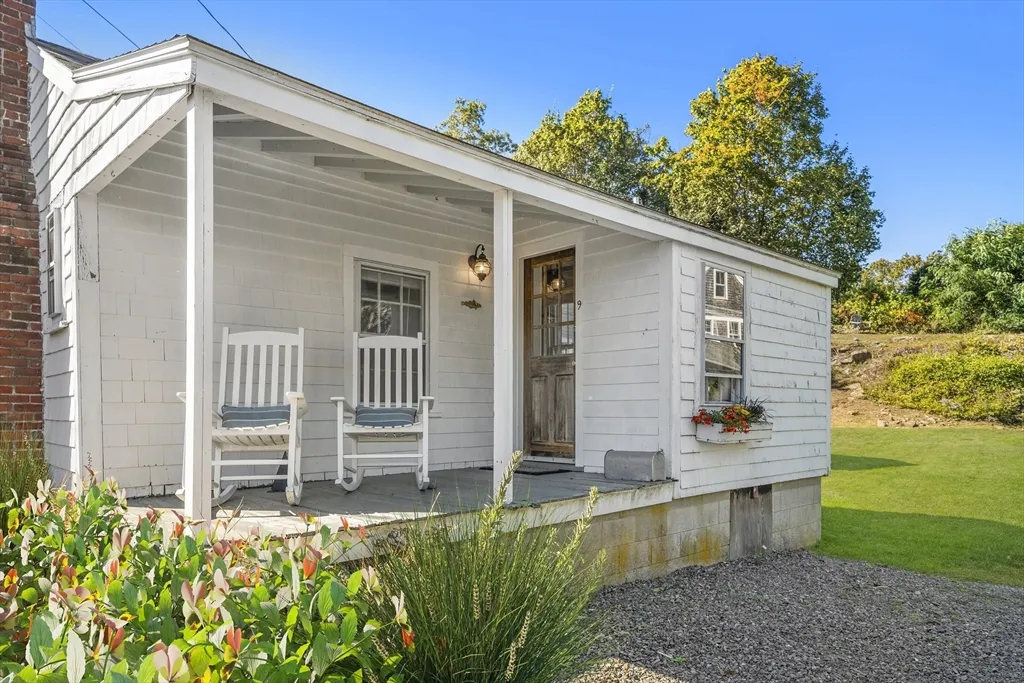 9 Gingerbread Hill, Marblehead