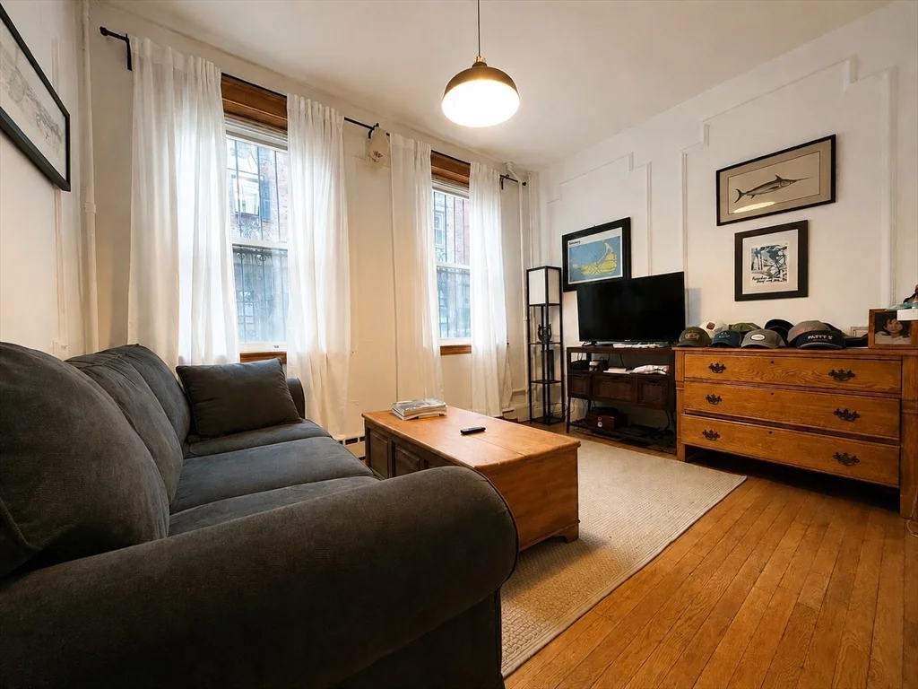 37 Garden St, Beacon Hill
