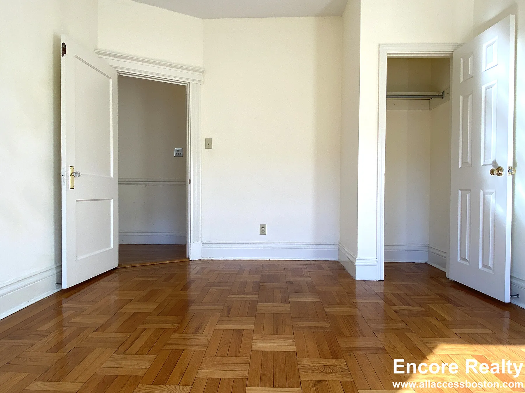 28 Queensberry St, Fenway