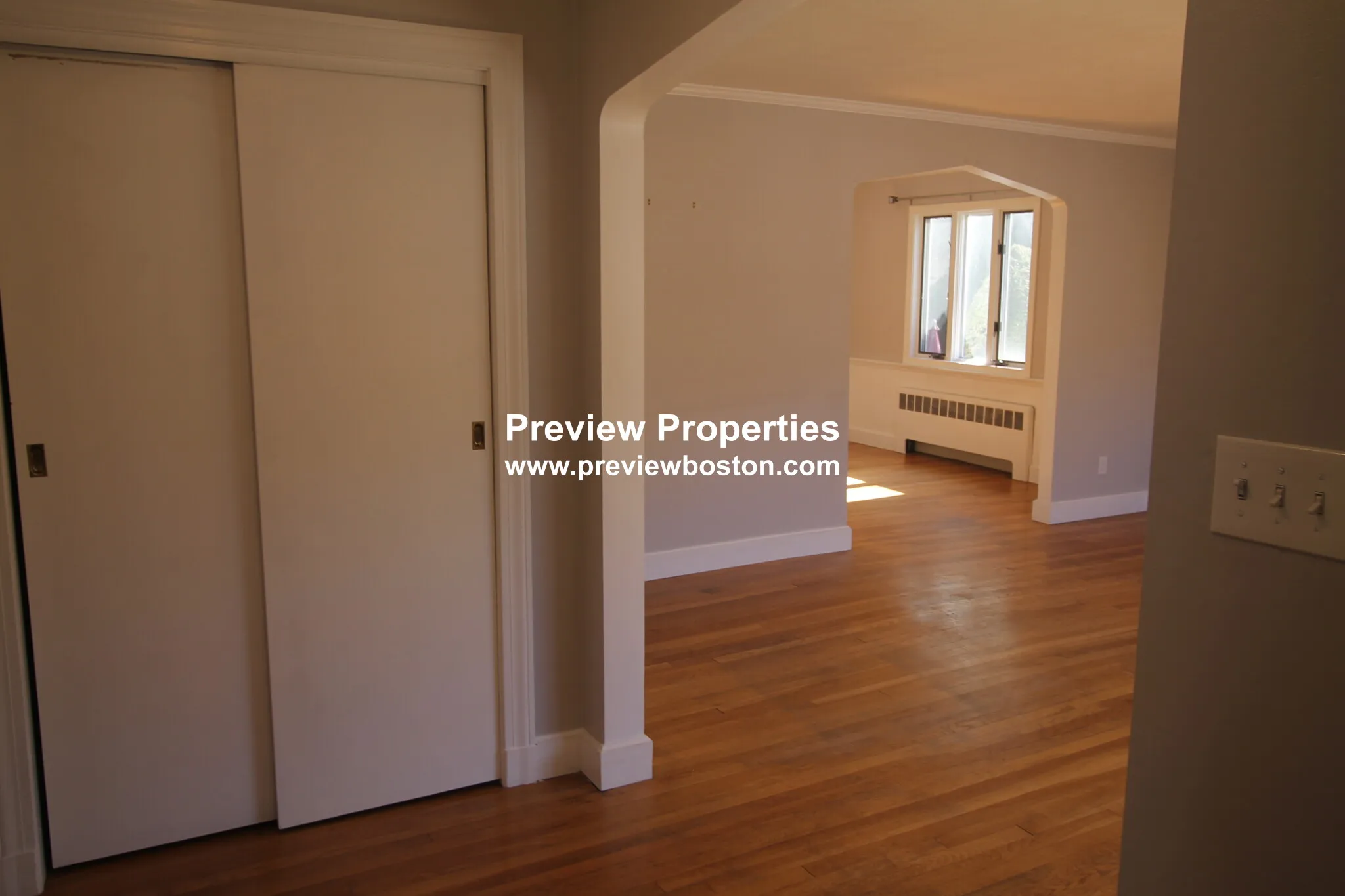 14 Caltha Rd, Oak Square