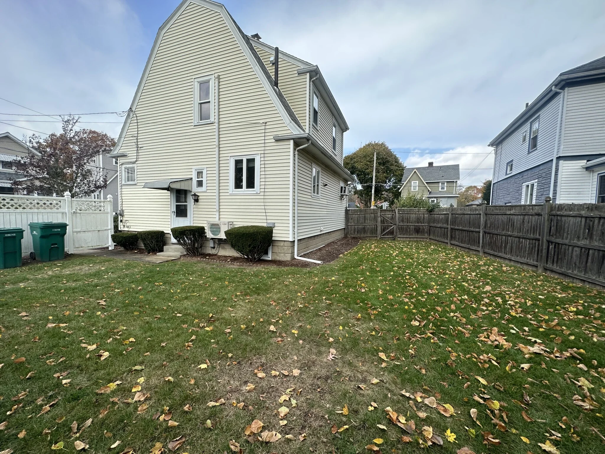 235 Ashcroft Rd, Medford