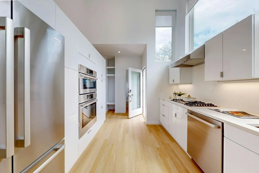 213 Third St, East Cambridge