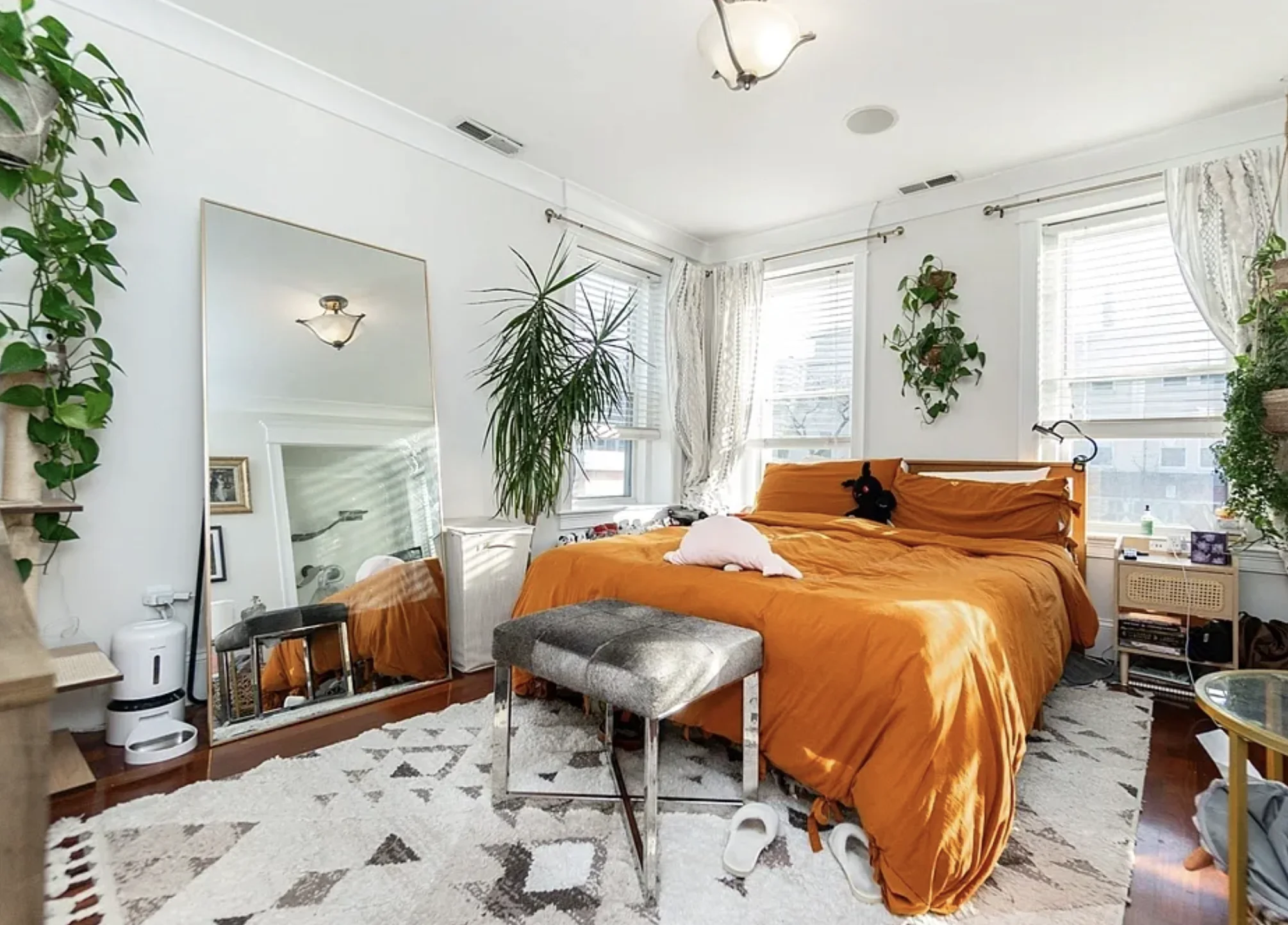 632 East Broadway, South Boston