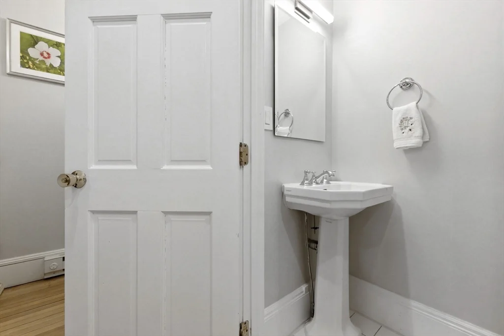 50 River St, Beacon Hill