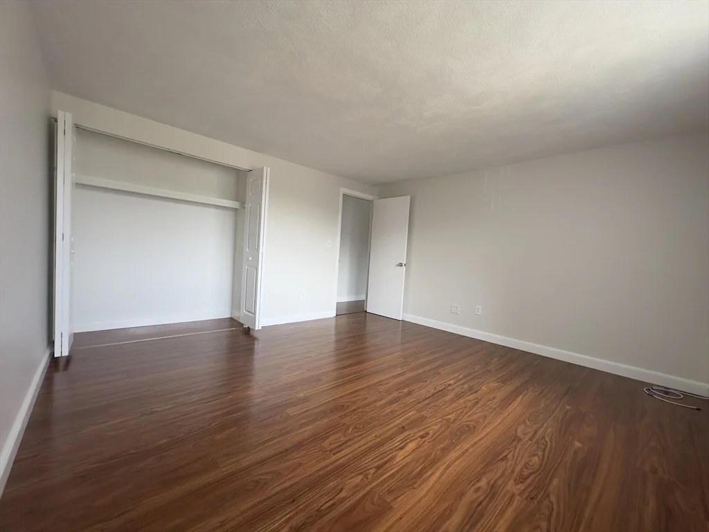 11 Woodcrest Ct, South Weymouth