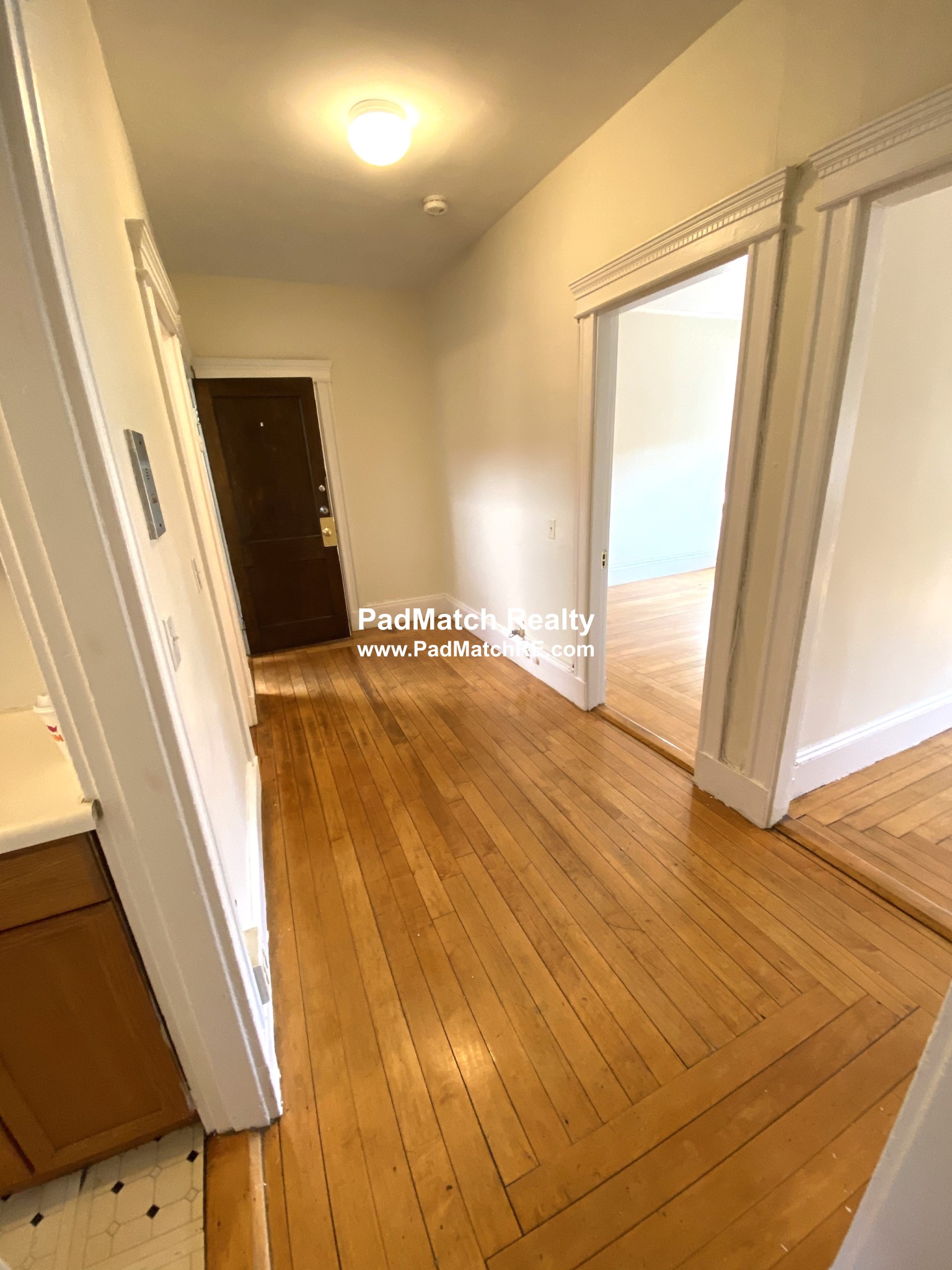 1822 Beacon St, Brookline