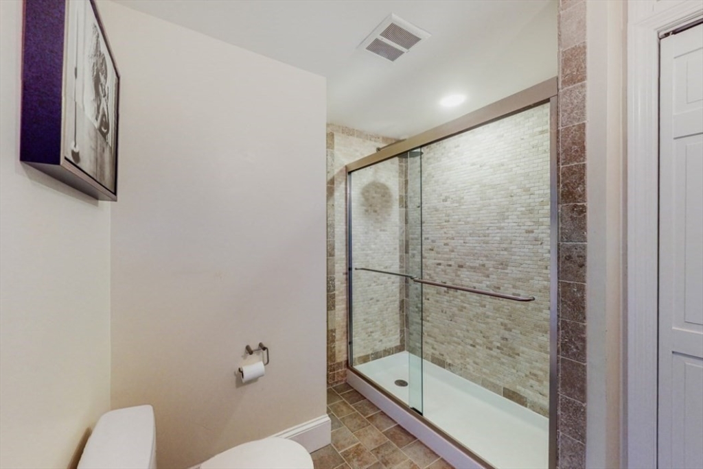 150 Lakeview Ave, West Cambridge