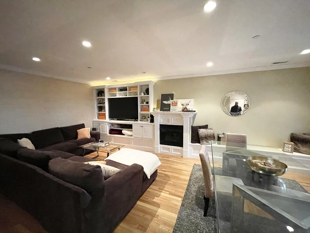 27-29 Telegraph, South Boston