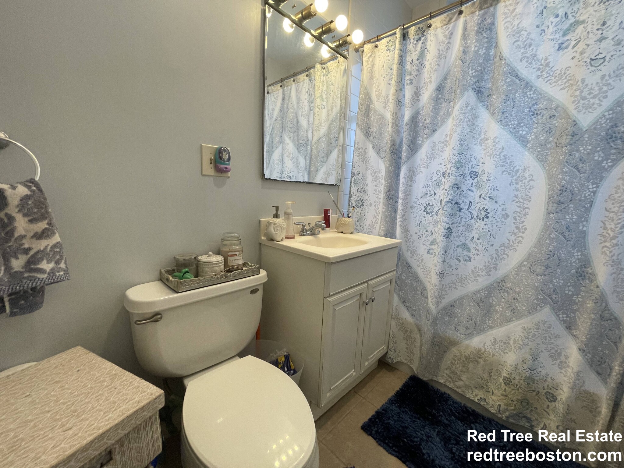 1423 Commonwealth Ave, Brighton