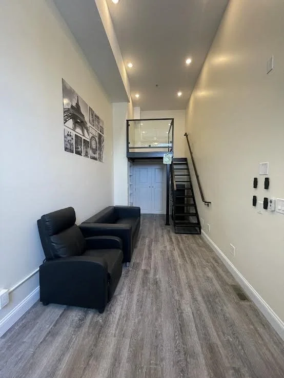 1028 Commonwealth Ave, Fenway