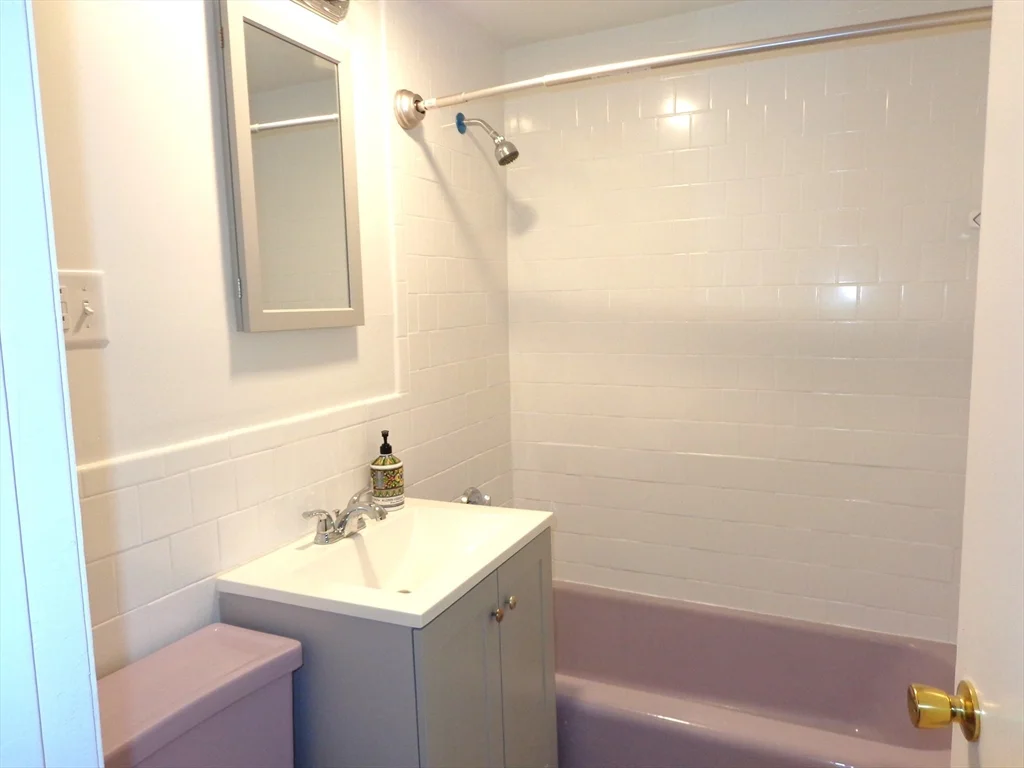 183 Mount Auburn St, Watertown