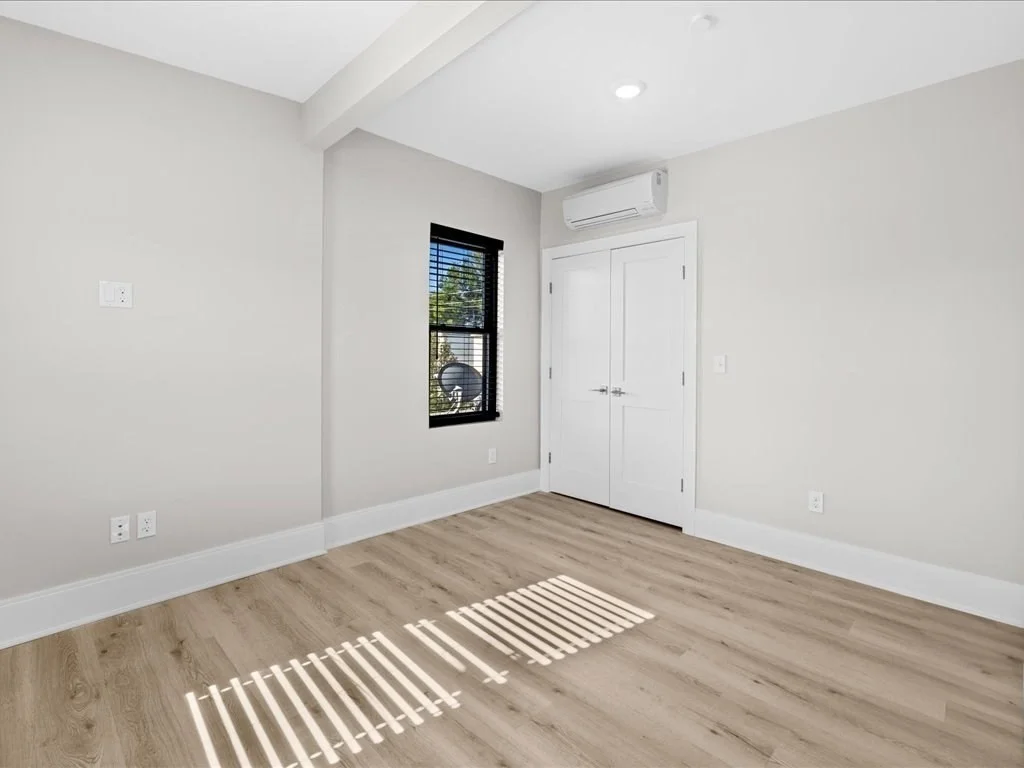 87-89 Malden, Everett