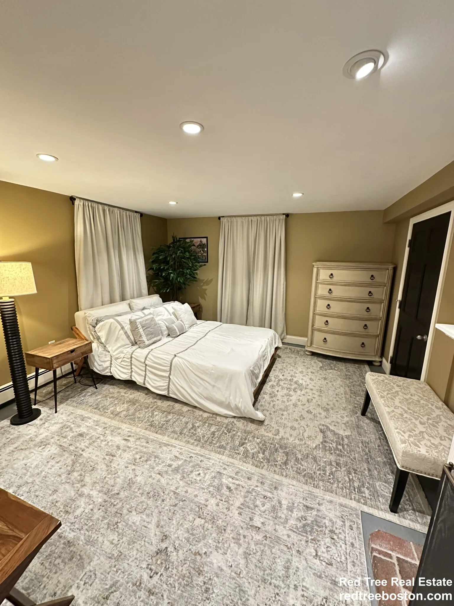 25 Westfield Rd, West Newton