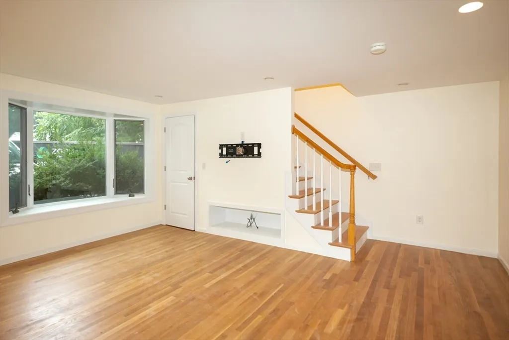 135 Maple St, Lexington