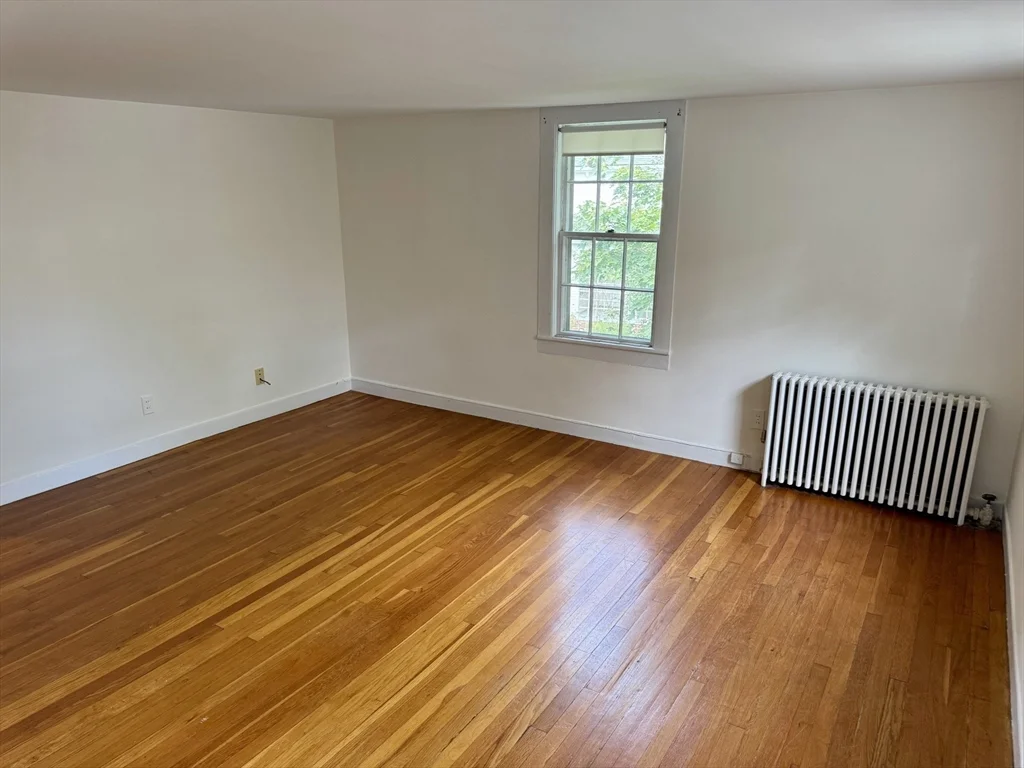 198 Main St, Sandwich (village)