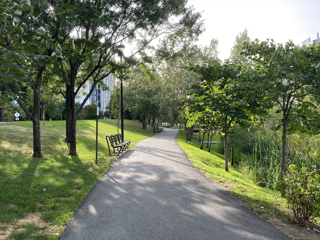 1 Earhart St, East Cambridge