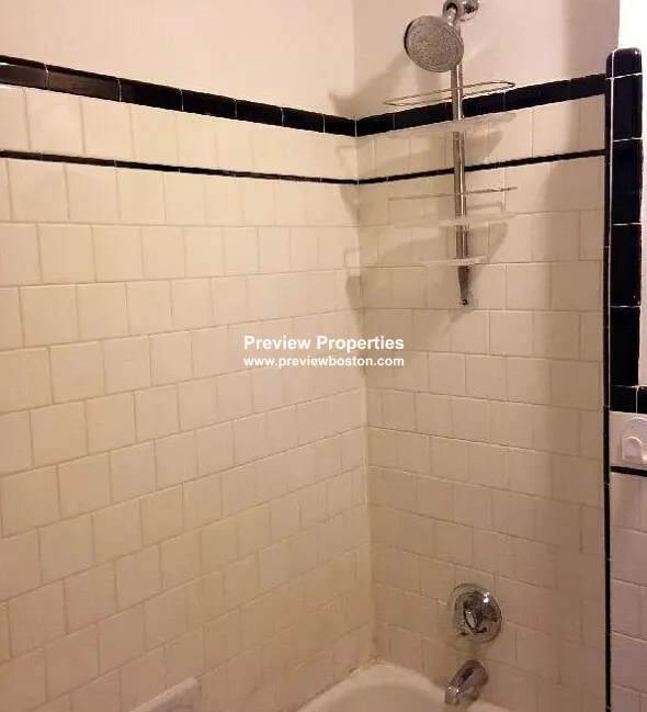 849 Beacon St, Fenway