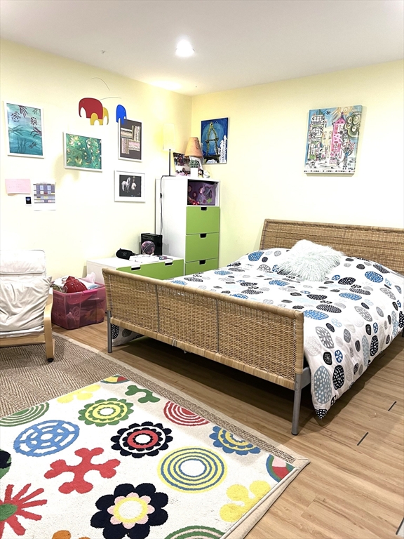 90 Monument, Medford