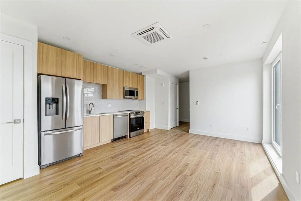 1035 Commonwealth Ave, Allston
