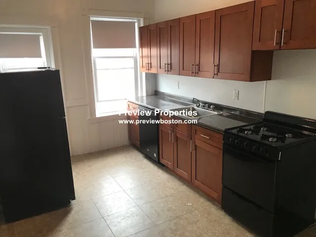 7 Mount Hood Rd, Brighton