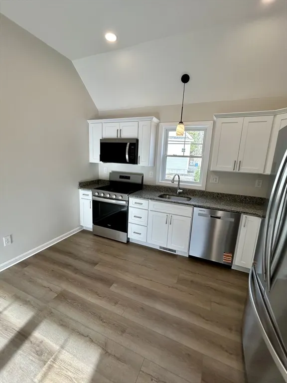 265 Dunstable Rd, Tyngsborough