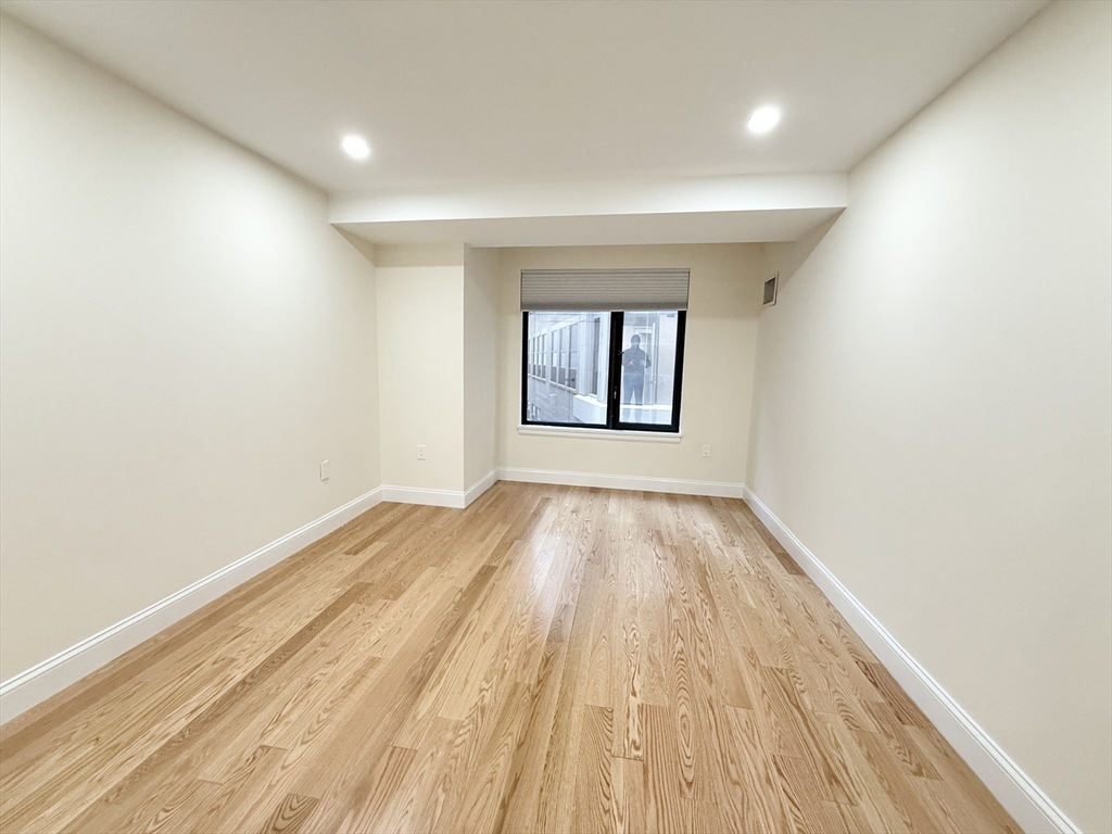 165 Tremont St, Midtown