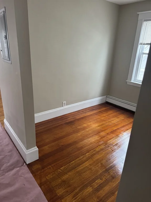 7 Lowden Ave, Ball Square