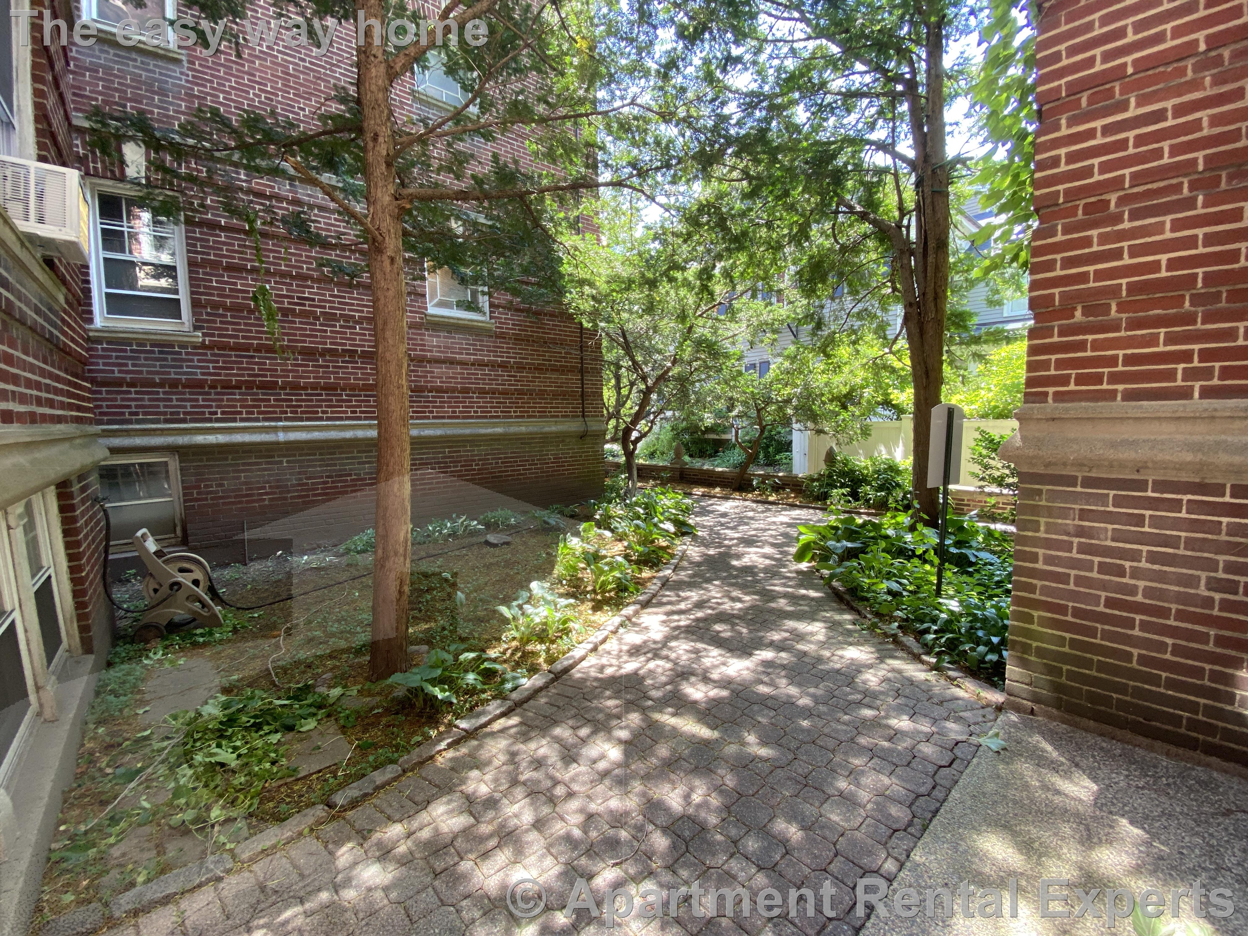 1699 Cambridge St, Harvard Square