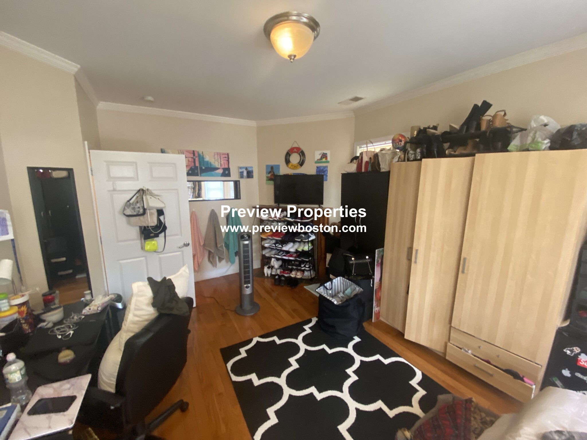 30 Circuit St, Roxbury