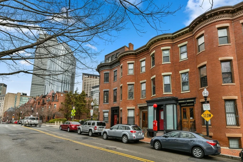 219 W Newton St, South End