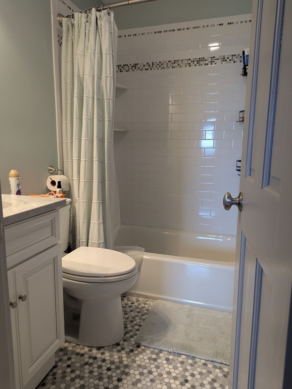 7 Weymouth Ave, West Roxbury