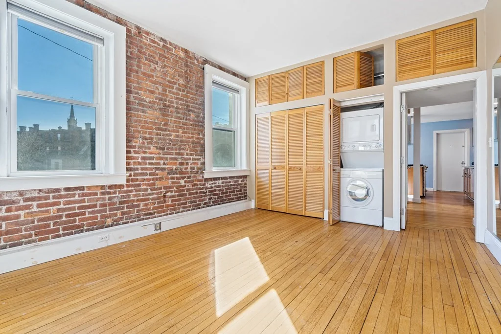 2 Euston St, Coolidge Corner