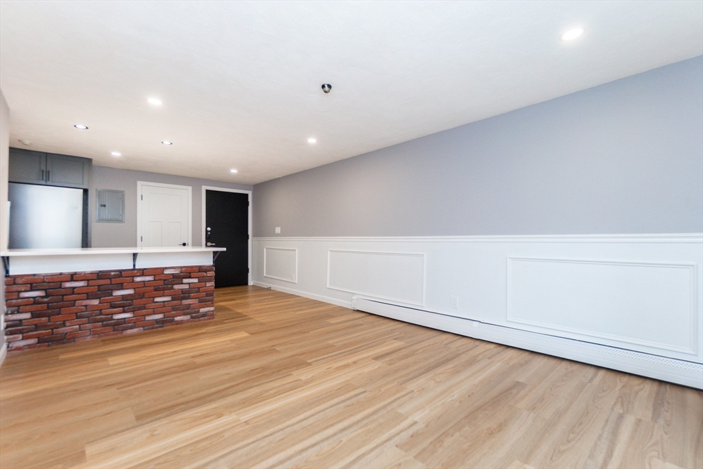 131 Pierce St, Forestdale