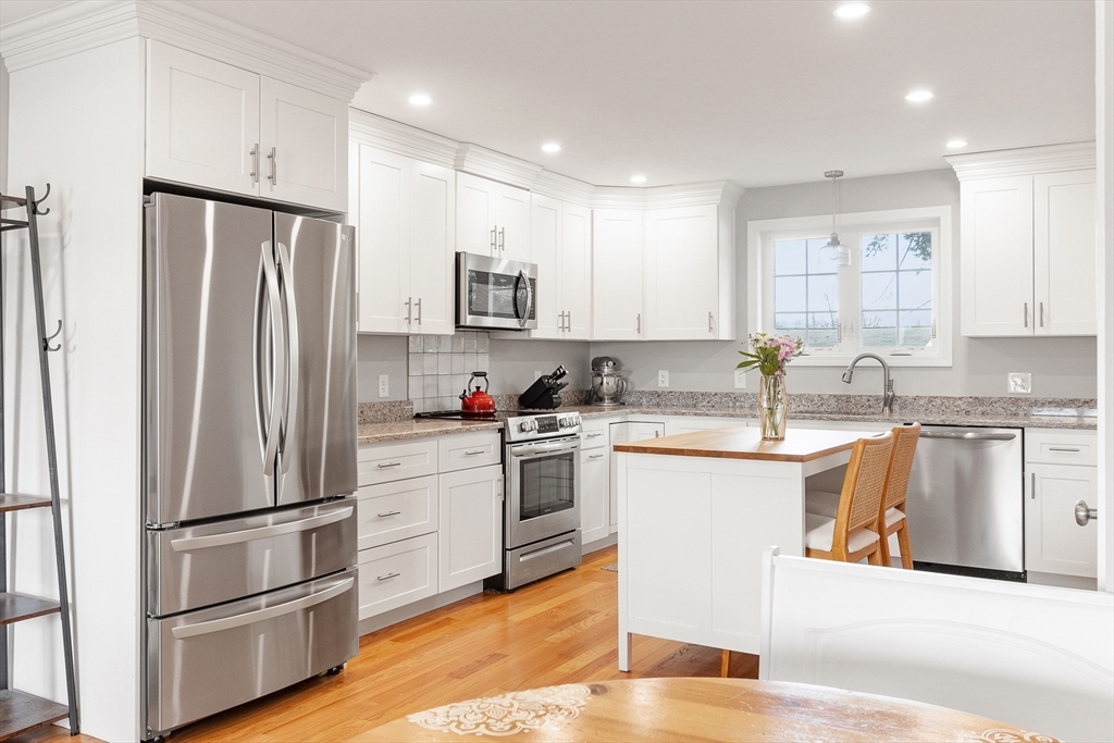 1093 Main St, Weymouth