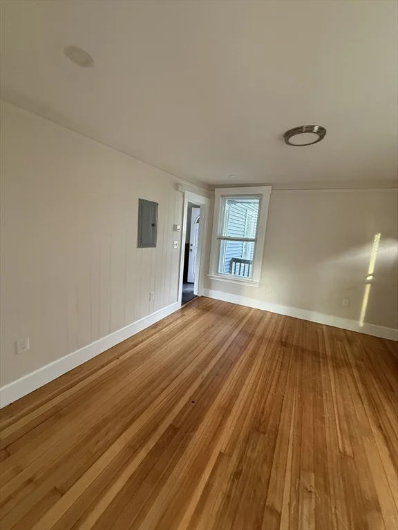 319 Canton Sr, Fitchburg