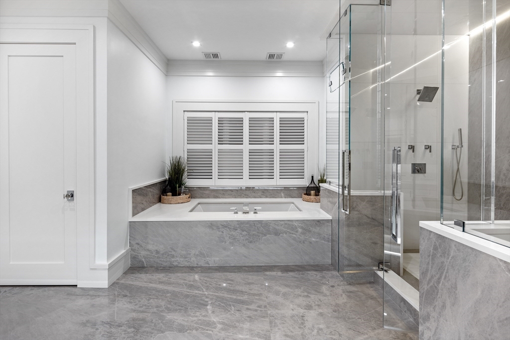 138 Woodland Rd, Brookline