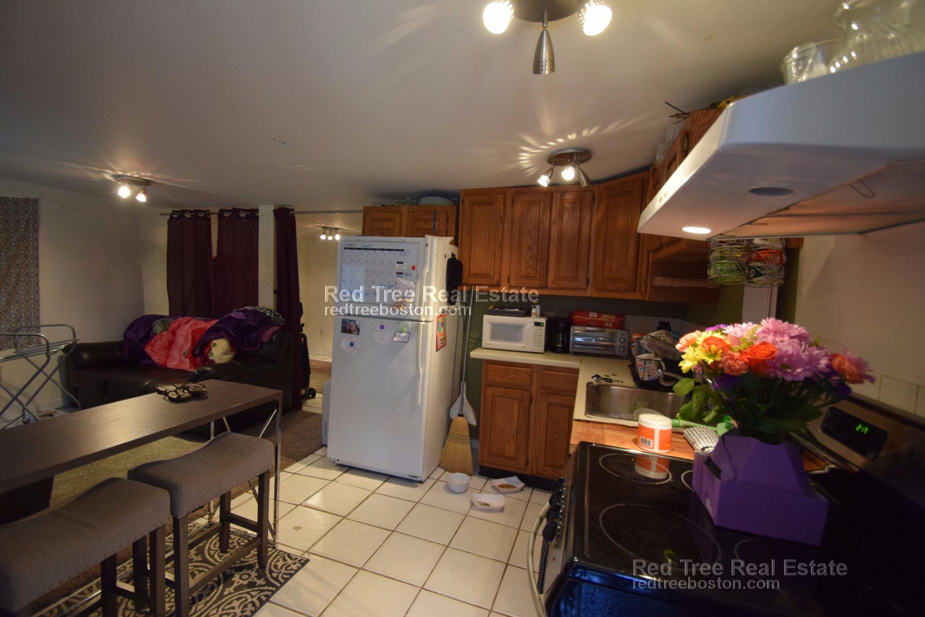 684 Parker St, Mission Hill