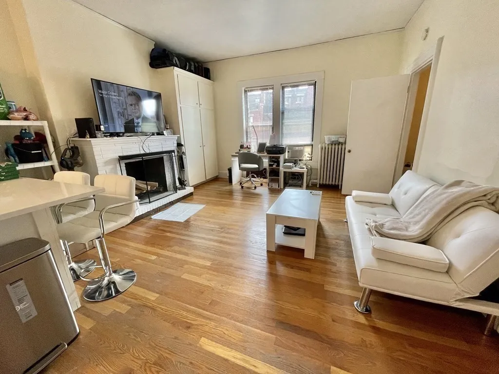 337 Beacon St, Back Bay